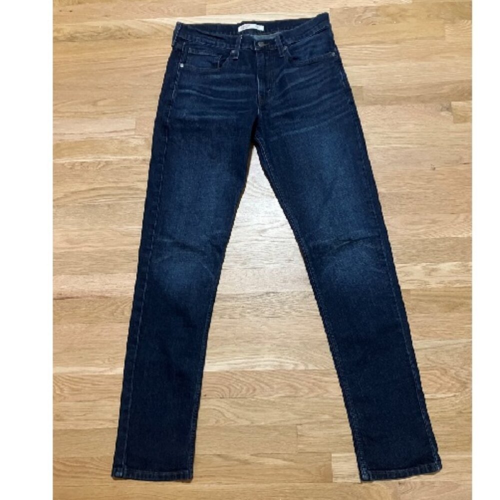 Levis Signature Slim Fit Jeans